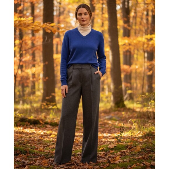 Qi Cashmere Women's Royal Blue 100% Cashmere V-neck Sweater Sz Medium Cozy Luxe - Picture 1 of 7